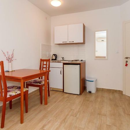 Gregovic Family Apartments Petrovac Buitenkant foto