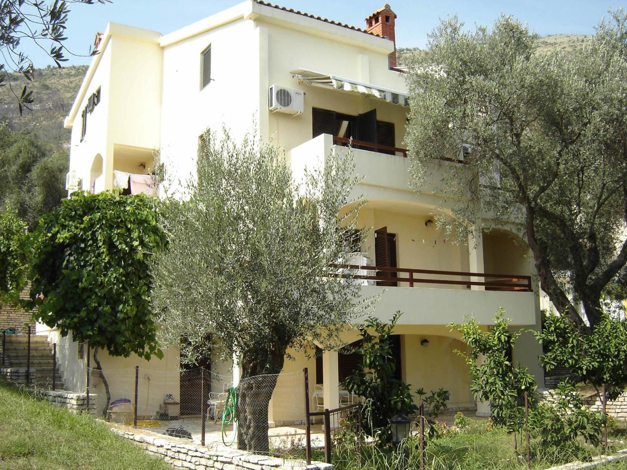 Gregovic Family Apartments Petrovac Buitenkant foto