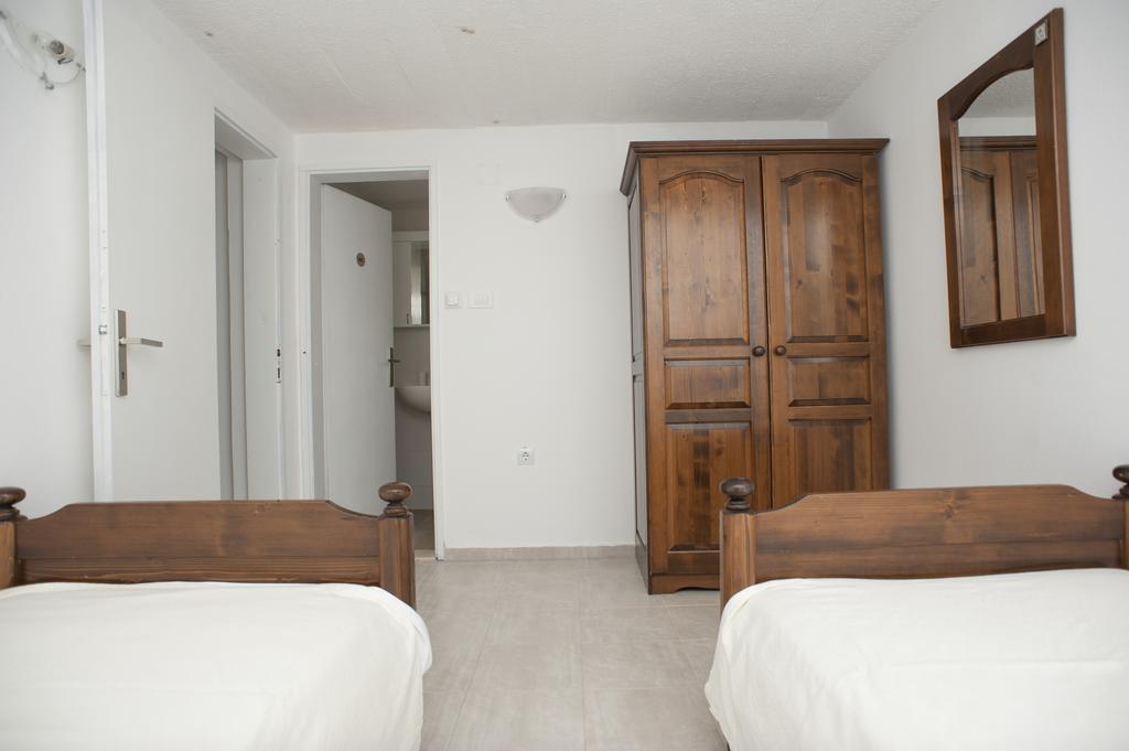 Gregovic Family Apartments Petrovac Buitenkant foto