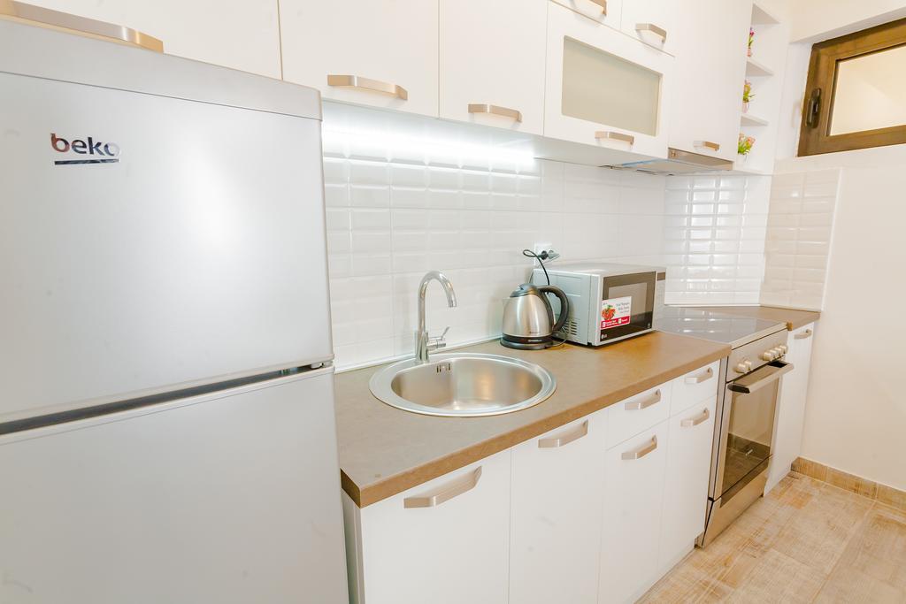 Gregovic Family Apartments Petrovac Buitenkant foto